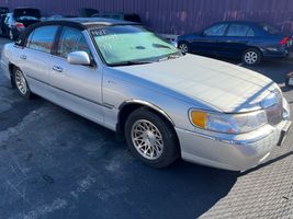 1999 Lincoln Town Car