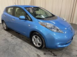 2011 NISSAN LEAF