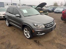 2014 VOLKSWAGEN Tiguan