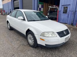 2005 VOLKSWAGEN Passat