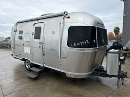 2009 AIRSTREAM Flying Cloud