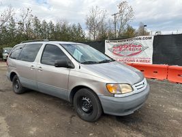 2001 Toyota Sienna