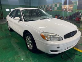 2006 Ford Taurus