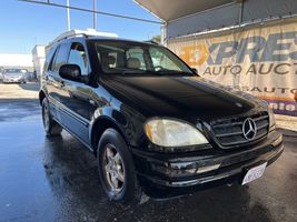 2000 Mercedes-Benz M-Class