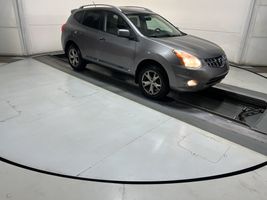 2011 NISSAN Rogue