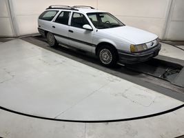 1990 Ford Taurus