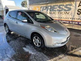 2011 NISSAN LEAF