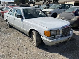 1989 Mercedes-Benz 300-Class