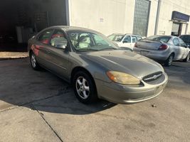 2003 Ford Taurus