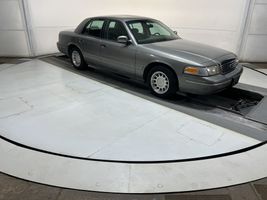 2000 Ford Crown Victoria