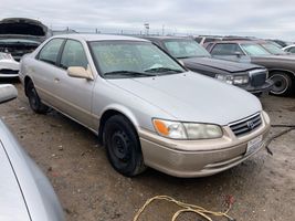 2000 Toyota Camry