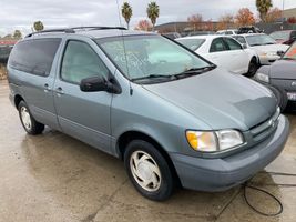 1999 Toyota Sienna