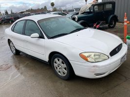 2005 Ford Taurus