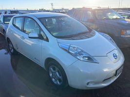 2011 NISSAN LEAF