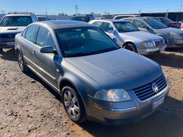 2003 VOLKSWAGEN Passat