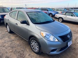 2012 NISSAN Versa