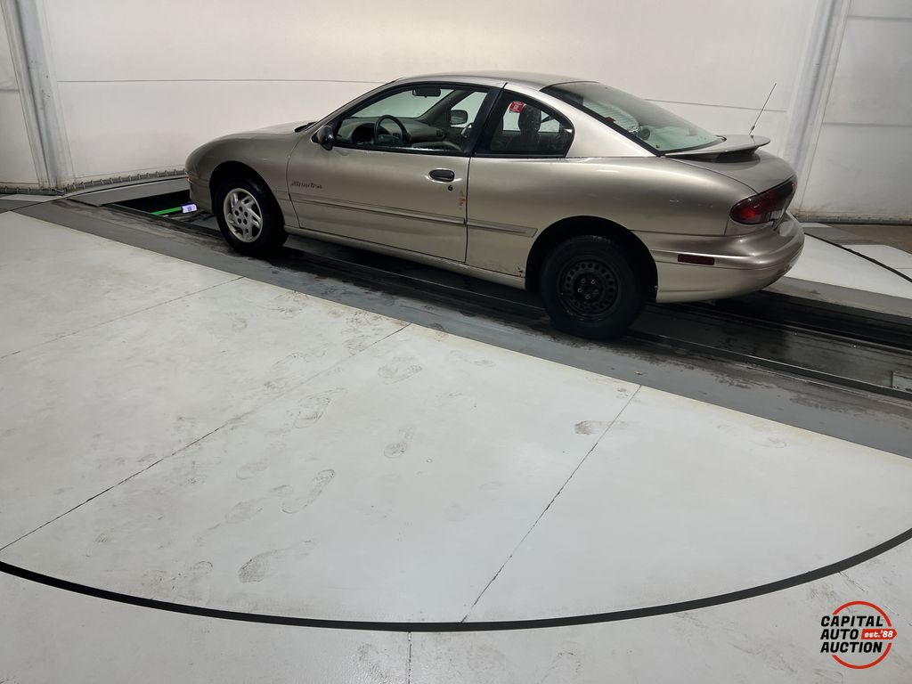 1997 Pontiac Sunfire 2