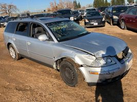 2004 VOLKSWAGEN Passat