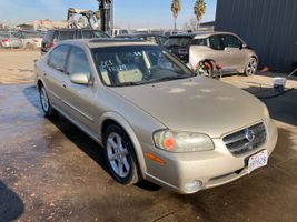 2002 NISSAN MAXIMA