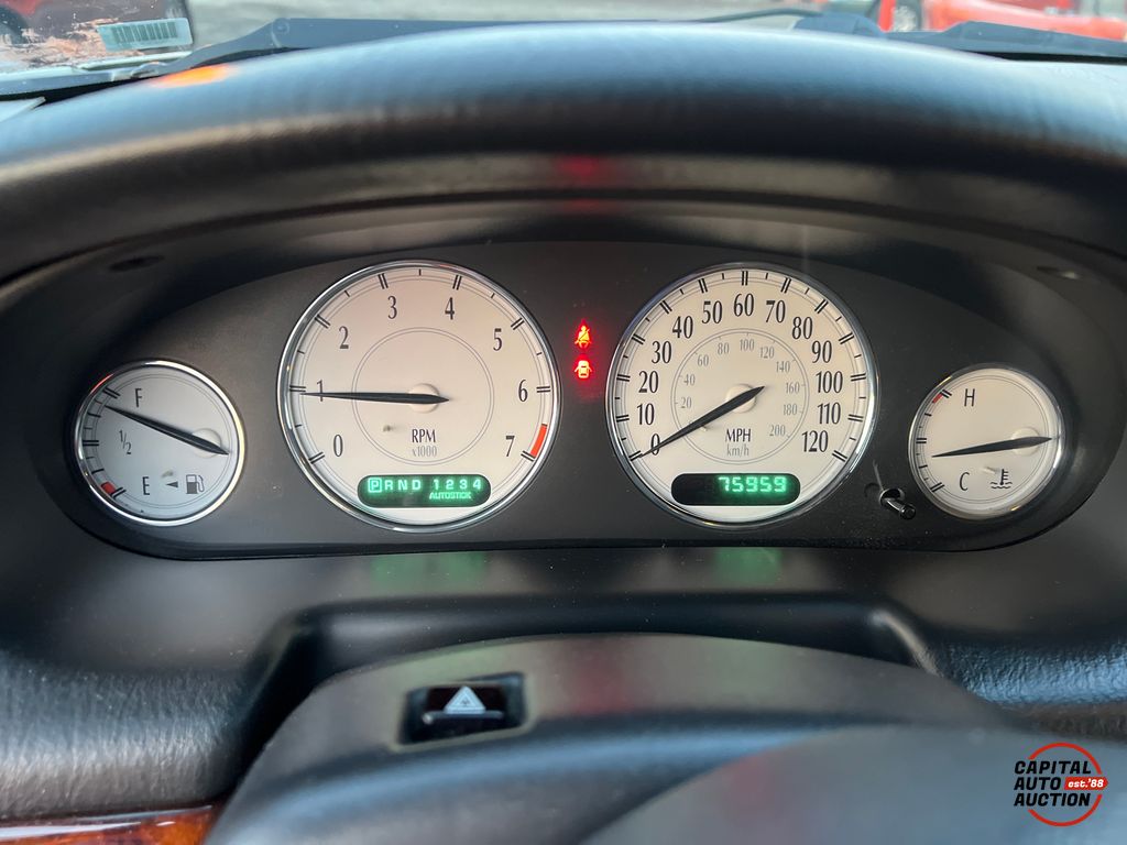 2001 Chrysler 300M 11