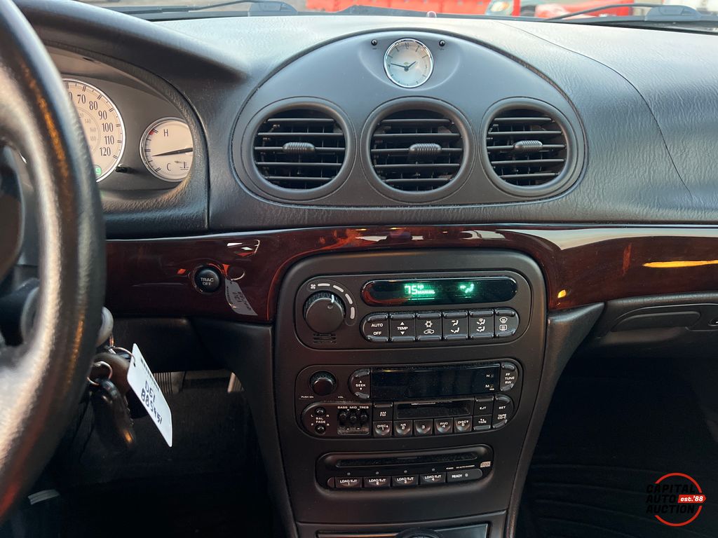 2001 Chrysler 300M 12