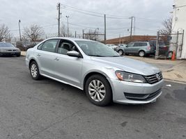 2012 VOLKSWAGEN Passat