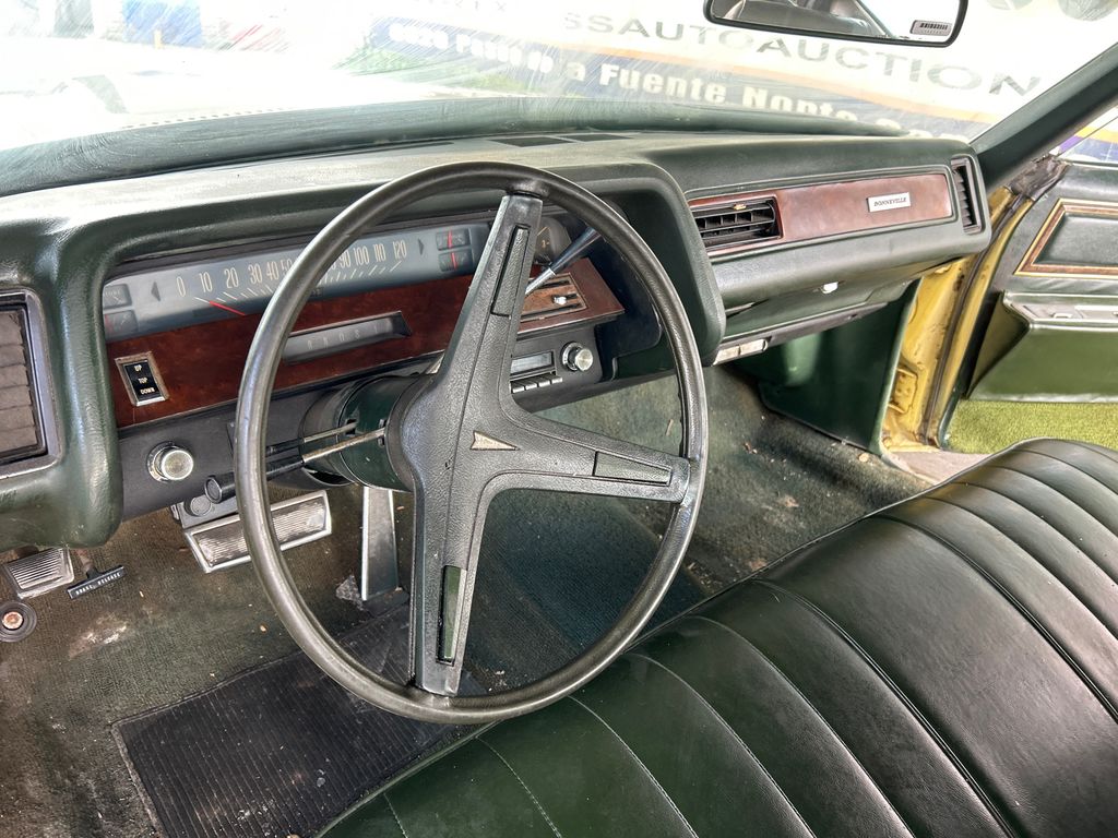 1970 Pontiac Bonneville 10