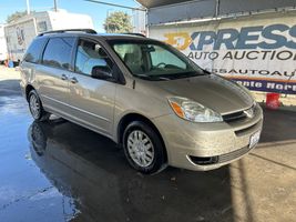 2004 Toyota Sienna