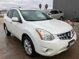 2011 NISSAN Rogue