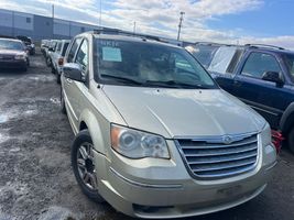 2010 Chrysler Town and Country