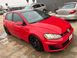 2016 VOLKSWAGEN Golf GTI