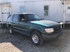 2000 Ford Explorer