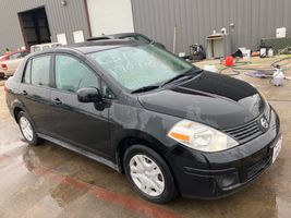 2011 NISSAN Versa