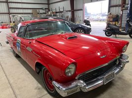 1957 Ford Thunderbird