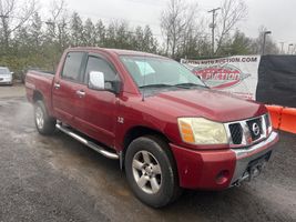 2004 NISSAN Titan