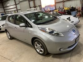 2011 NISSAN LEAF