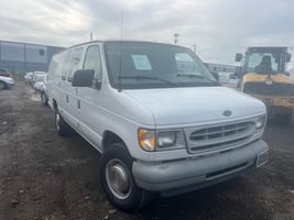 2002 Ford E-Series