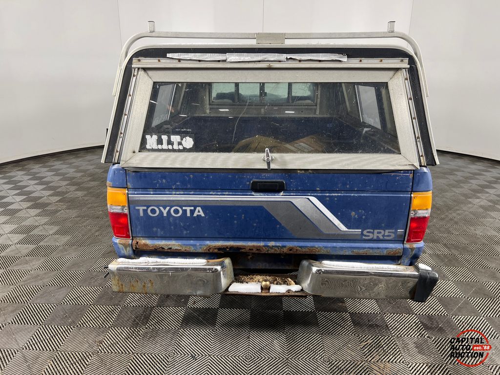 1984 TOYOTA PICKUP 6