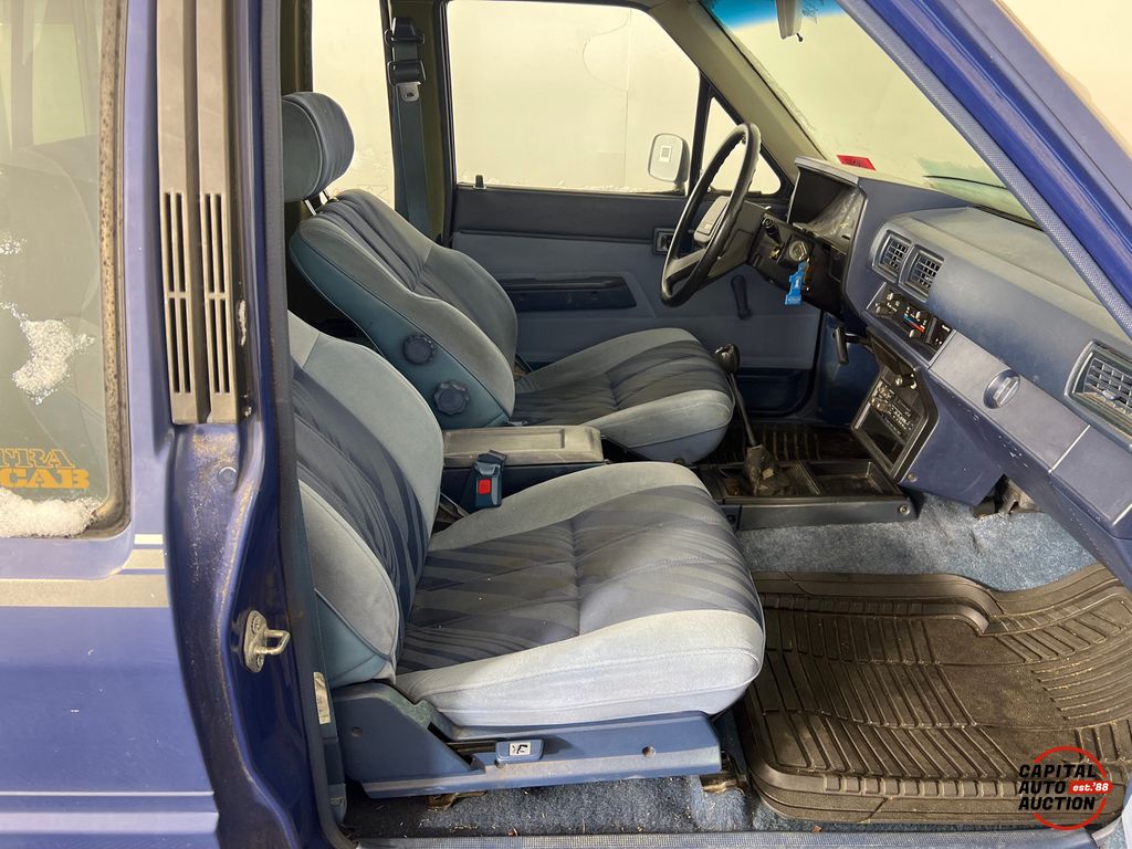 1984 TOYOTA PICKUP 7