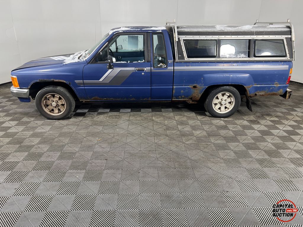 1984 TOYOTA PICKUP 16