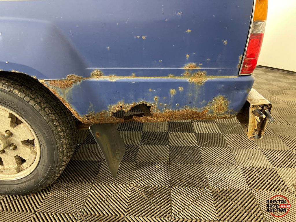 1984 TOYOTA PICKUP 12
