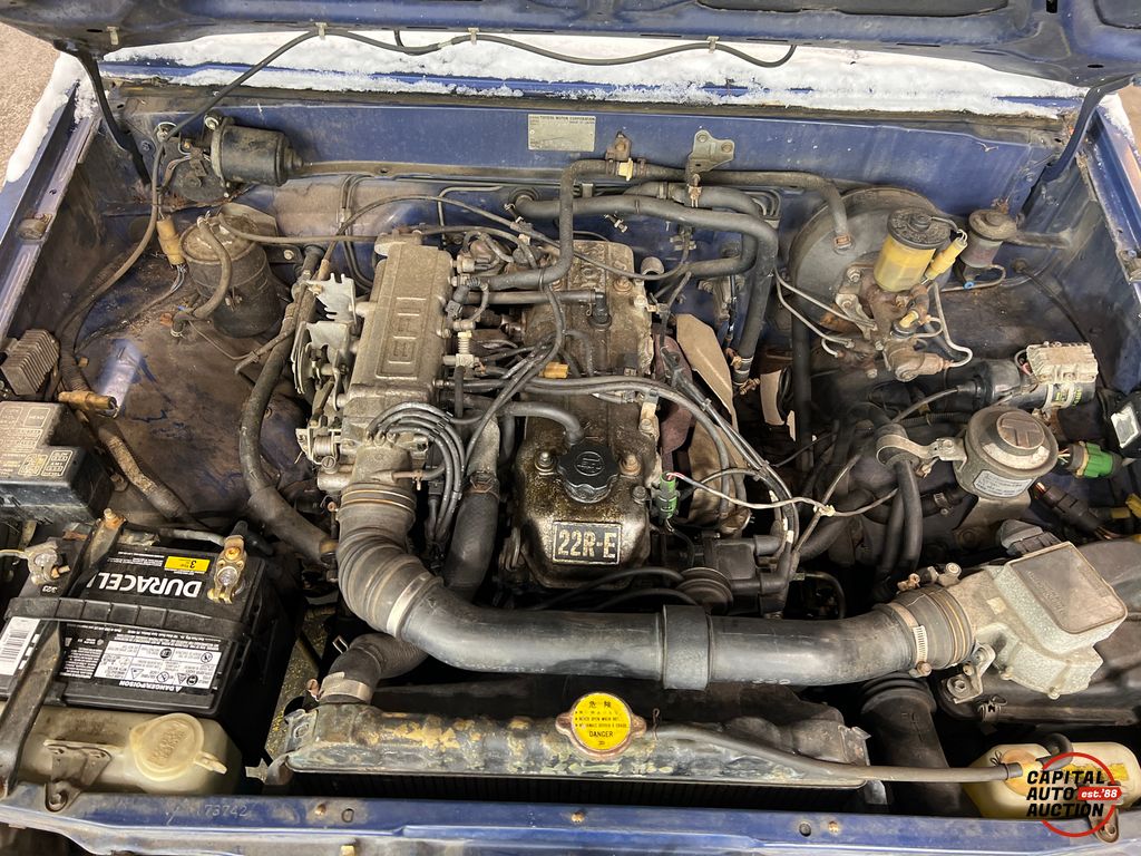 1984 TOYOTA PICKUP 8