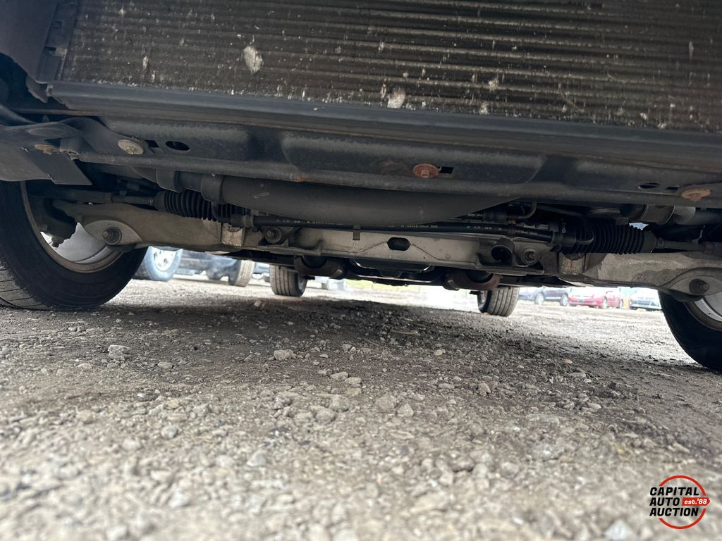 2003 LINCOLN TOWN CAR 16