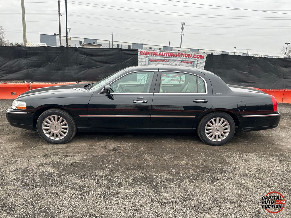 2003 LINCOLN TOWN CAR 12