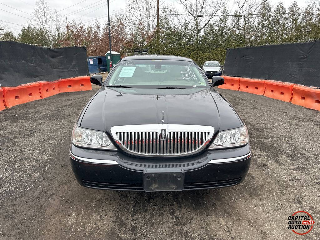 2003 LINCOLN TOWN CAR 5