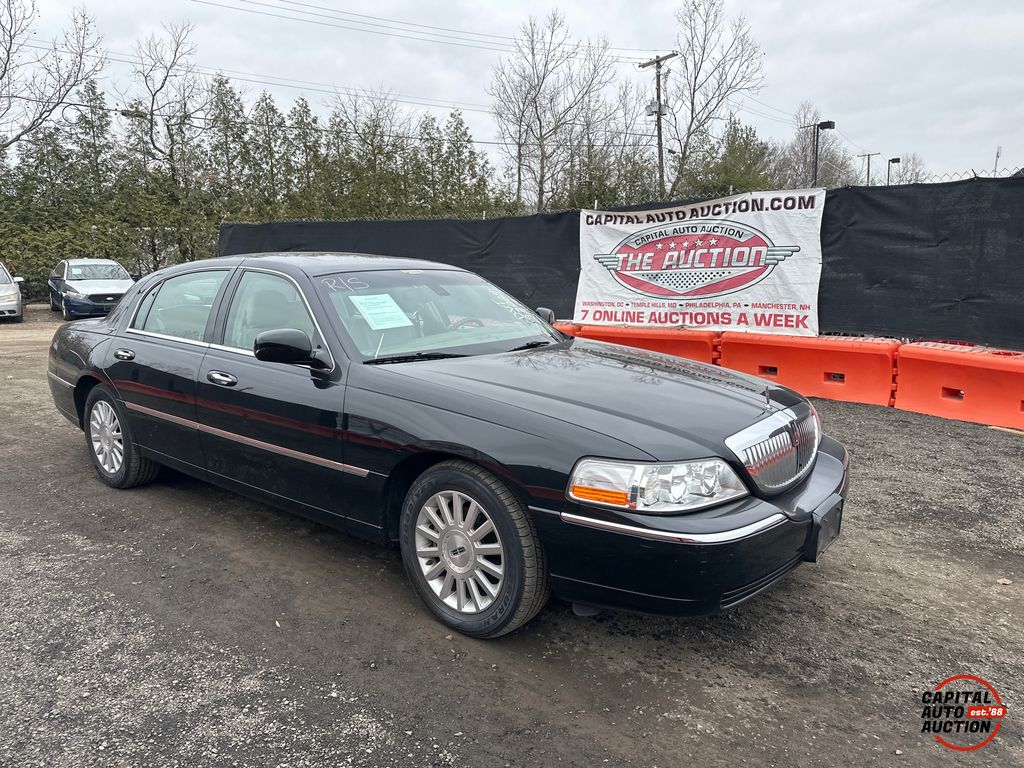 2003 LINCOLN TOWN CAR 0