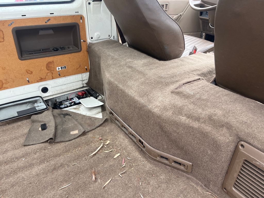 1988 Toyota Van 3