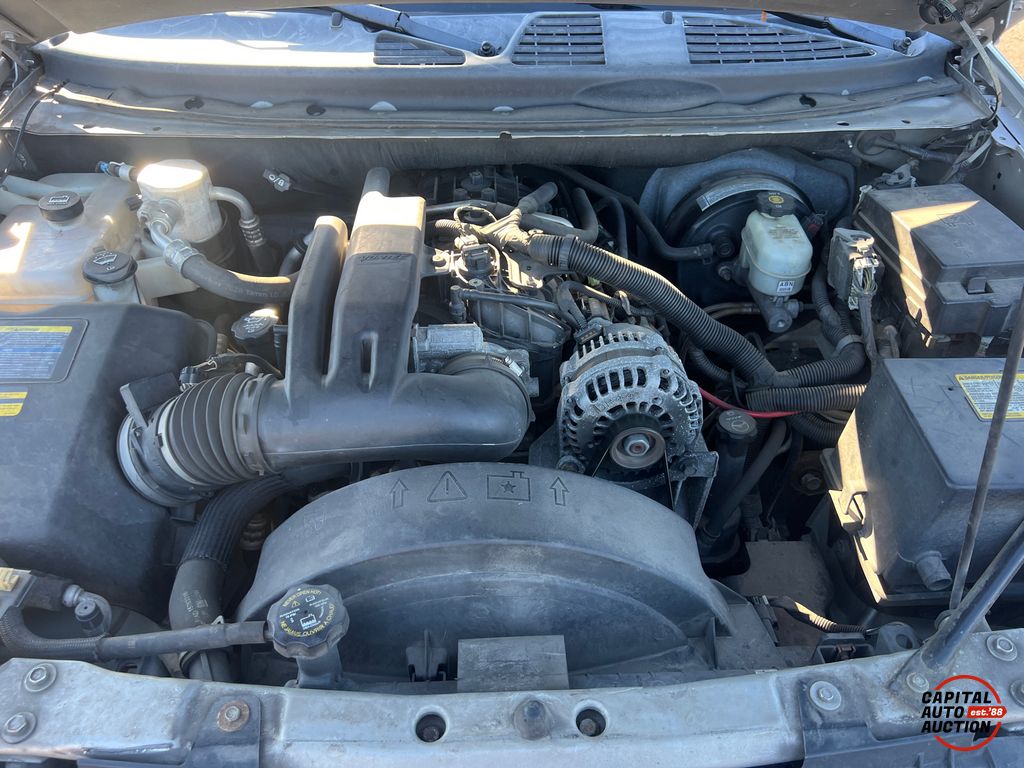 2006 Buick Rainier 9