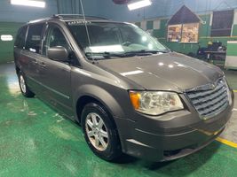 2010 Chrysler Town and Country