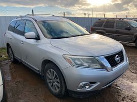 2014 NISSAN Pathfinder